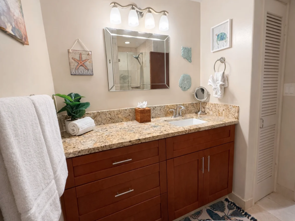 Luxurious 6-Bedroom Retreat in Kaanapali